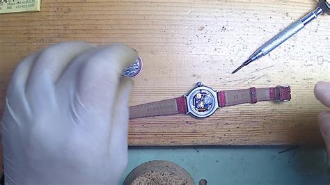 how to change hermes watch battery